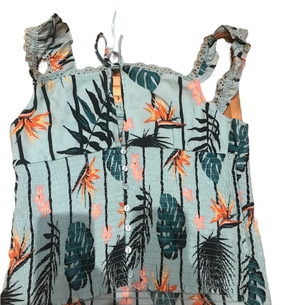 Guess off shoulder top nwot